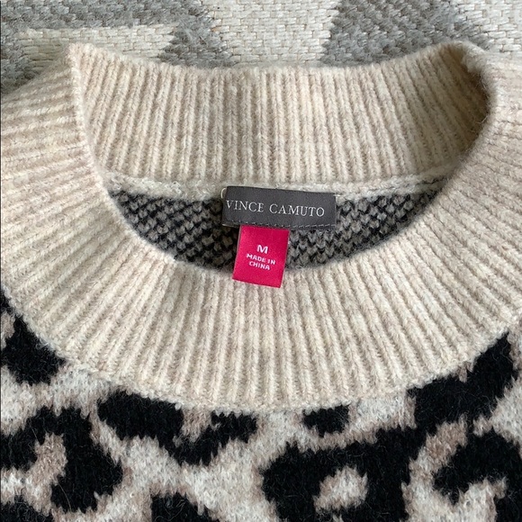 Vince Camuto Leopard Sweater - Picture 2 of 4